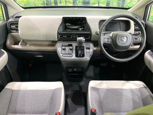 フリード1.5 e:HEV エアー EX