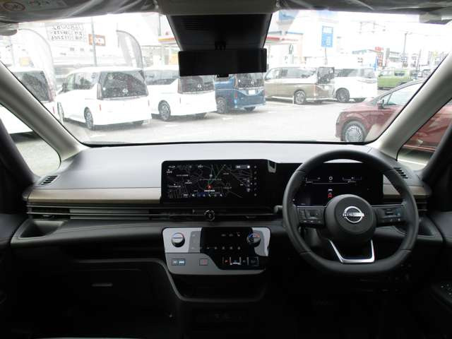 セレナ1.4 e-POWER ハイウェイスターV