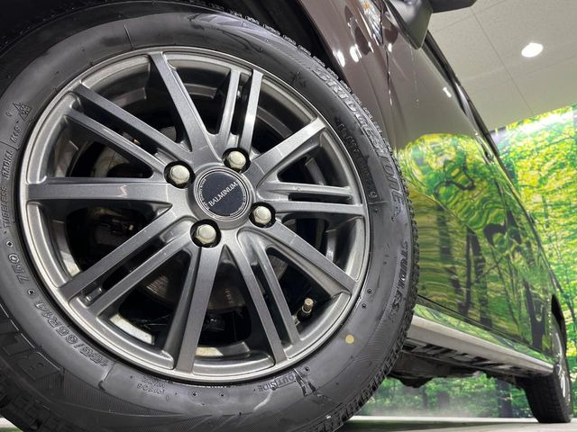 �y14�C���`�A���~�z�C�[���z�O�ςɃ}�b�`�����A���~�z�C�[���𑕒����Ă���܂��B�e��A���~�z�C�[����A�X�^�b�h���X�^�C�����戵�����Ă���܂��B���񂲑��k����������