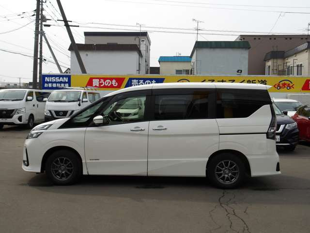 セレナ2.0 ハイウェイスターV 4WD