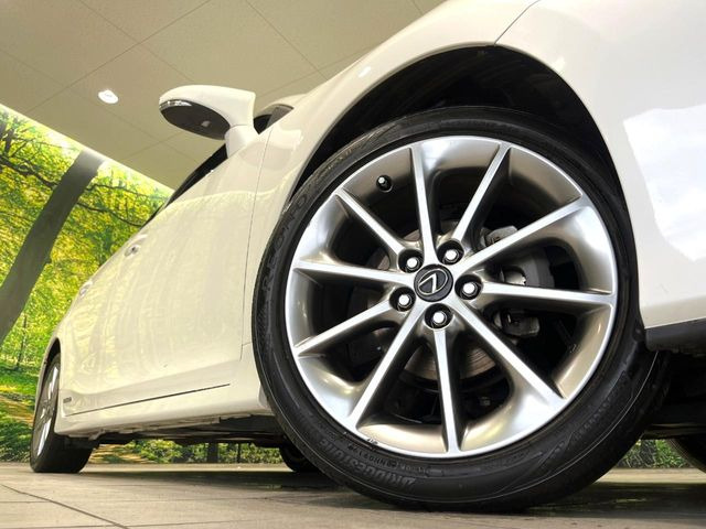 �y����17�C���`�A���~�z�C�[���z�O�ςɃ}�b�`���������A���~�z�C�[���𑕒����Ă���܂��B�e��ЊO�A���~�z�C�[����A�X�^�b�h���X�^�C�����戵�����Ă���܂��B���񂲑��k����������