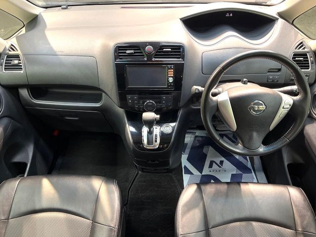 セレナ2.0 ハイウェイスター S-HYBRID