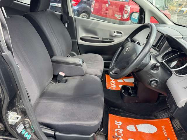 内装です☆納車前にクリーニングも実施致します☆