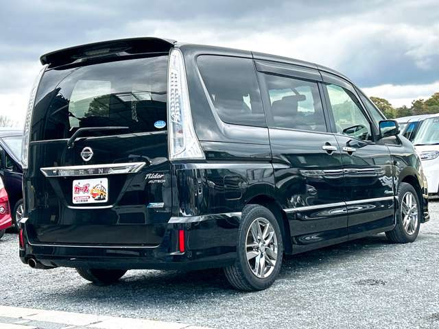 お車のご購入からオイル交換・整備・車検・任意保険・修理・鈑金何でもお任せ下さい!親切・丁寧にご対応致します♪