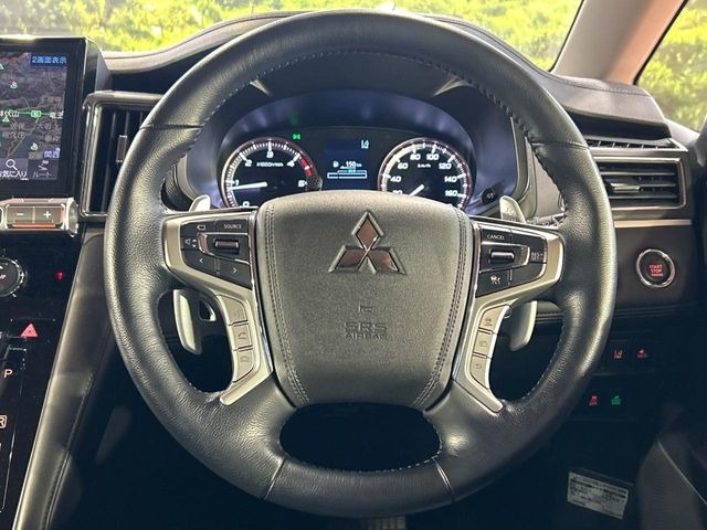 �y�����v�����X�e�A�����O�z�㎿�Ȋv���g�p���邱�ƂŁA��ɂ����������݂ƂĂ��^�]���₷���n���h���ł���