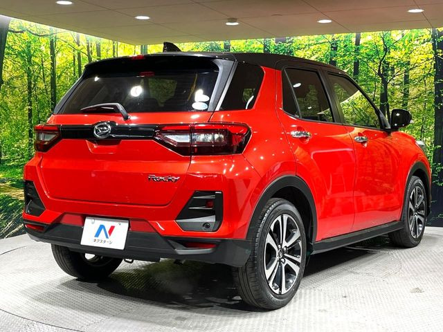 ☆全国のネクステージからお取り寄せが可能※!遠方の店舗に展示してあるクルマが気になる場合も、最寄りの店舗でご覧いただくことが可能です!是非私たちに要望をお聞かせください!※別途費用