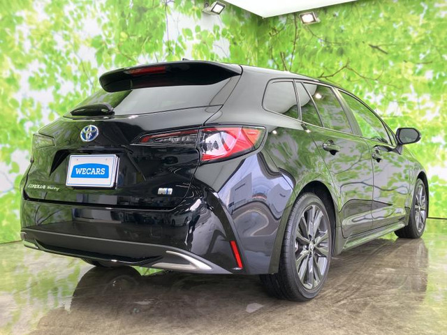 カローラツーリング1.8 ハイブリッド W×B