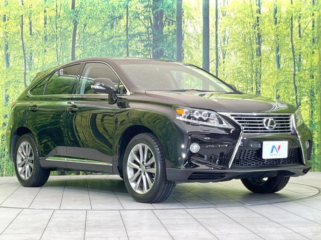 高透明度のガラス皮膜で撥水はもちろん、上質なツヤ・光沢を実現。紫外線や酸性雨から大切な愛車を保護し、色あせ・劣化を防止。「弾スプラッシュコート」、「弾プリミッサコート」からお選びいただけます。