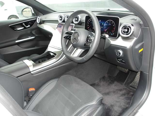 CクラスC200 アバンギャルド AMGラインパッケージ (ISG)