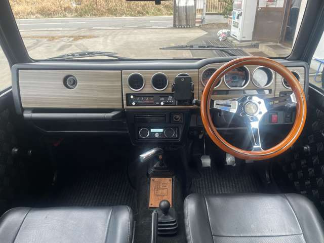 ジムニーシエラ1.3 4WD