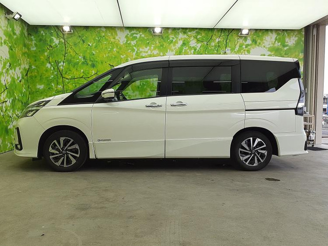 セレナ1.2 e-POWER ハイウェイスターV