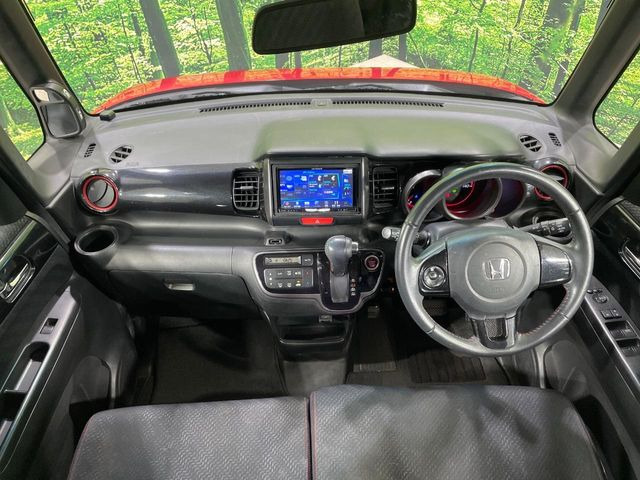 N-BOXカスタムG Aパッケージ 2トーンカラースタイル