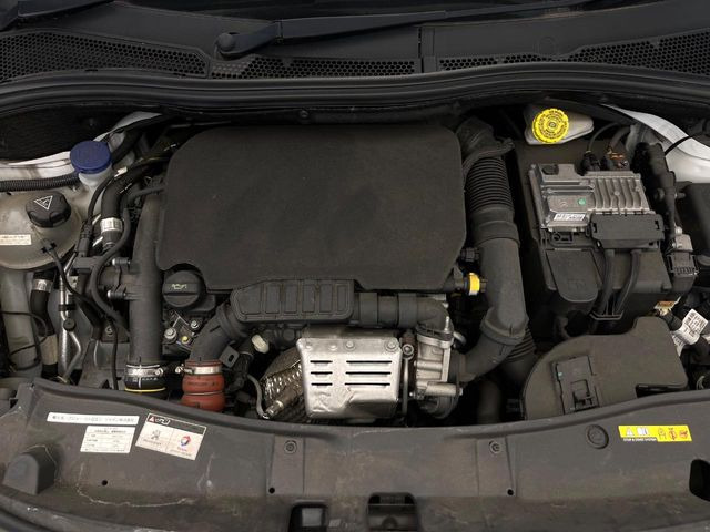 �����X�ł́A�e���[�J�[�̐�p�f�f�e�X�^�[�𓱓��B���Ǝ��i�����e�N�j�J���X�^�b�t���풓���Ă���܂��̂ŁA������̍ۂɂ����S���Ă����p���������܂��B