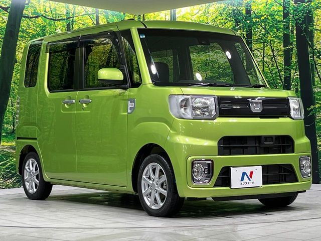 高透明度のガラス皮膜で撥水はもちろん、上質なツヤ・光沢を実現。紫外線や酸性雨から大切な愛車を保護し、色あせ・劣化を防止。「弾スプラッシュコート」、「弾プリミッサコート」からお選びいただけます。