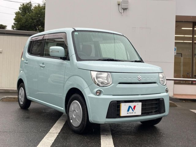 高透明度のガラス皮膜で撥水はもちろん、上質なツヤ・光沢を実現。紫外線や酸性雨から大切な愛車を保護し、色あせ・劣化を防止。「弾スプラッシュコート」、「弾プリミッサコート」からお選びいただけます。