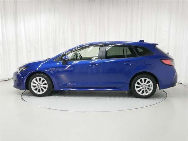 カローラツーリング1.8 ハイブリッド S E-Four 4WD