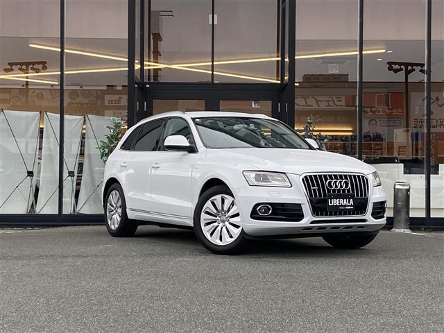 Q5ハイブリッド クワトロ 4WD