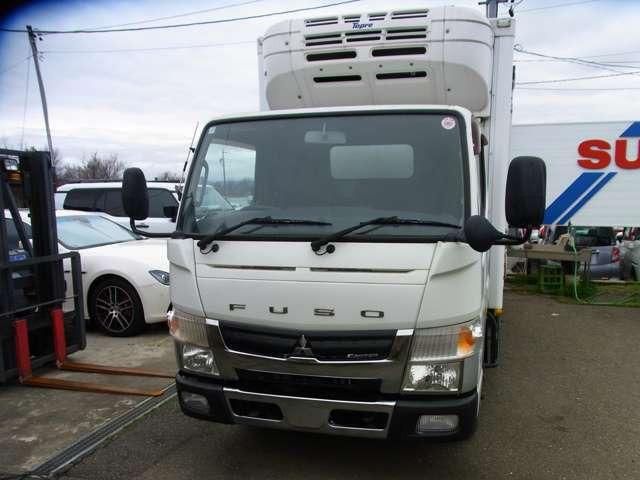 キャンター冷蔵冷凍車