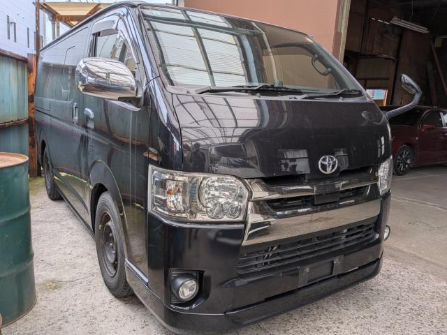 ハイエースバン