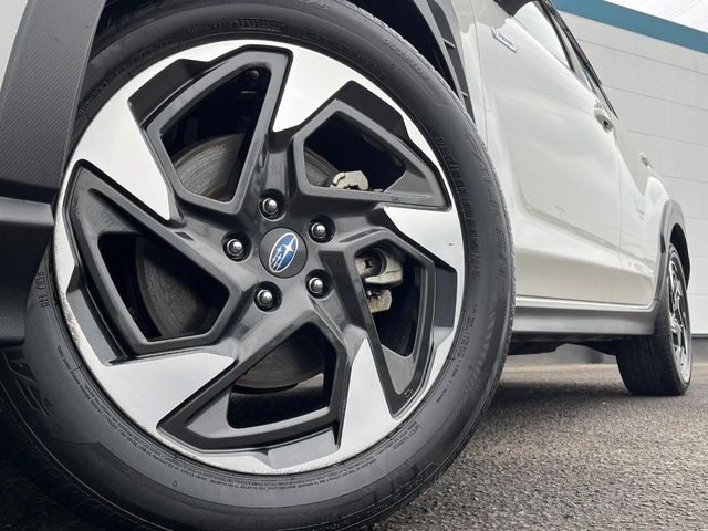 �y����18�C���`�A���~�z�C�[���z�O�ςɃ}�b�`���������A���~�z�C�[���𑕒����Ă���܂��B�e��ЊO�A���~�z�C�[����A�X�^�b�h���X�^�C�����戵�����Ă���܂��B���񂲑��k����������