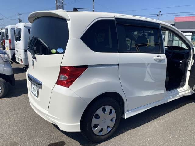 フリード1.5 FLEX エアロ 4WD