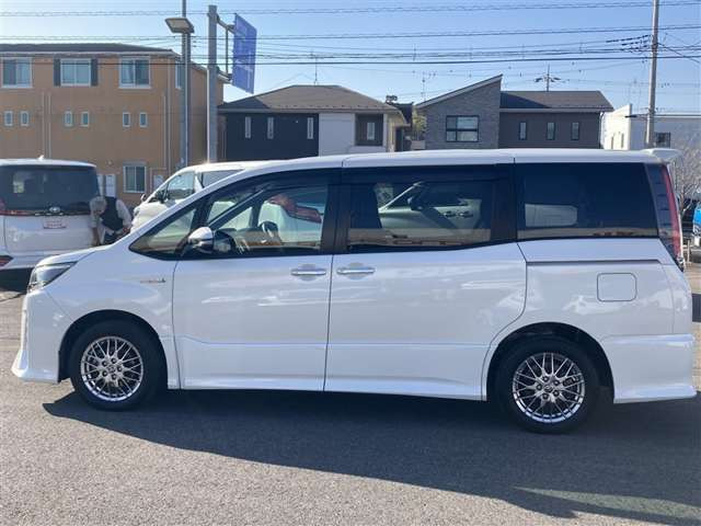 ノア1.8 ハイブリッド Si