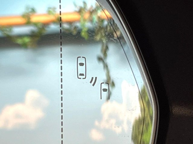 �y�u���C���h�X�|�b�g���j�^�[�z���s���A�h�A�~���[�̎��p�ɂȂ�₷���ӏ��Ɍ㑱�Ԃ��ڋ߂���ƃT�C�h�~���[�̃����Y�Ɍx����\��!�h���C�o�[�ɒ��ӊ��N�����Ă���܂��B