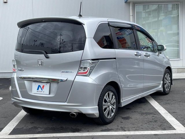 ☆全国のネクステージからお取り寄せが可能※!遠方の店舗に展示してあるクルマが気になる場合も、最寄りの店舗でご覧いただくことが可能です!是非私たちに要望をお聞かせください!※別途費用