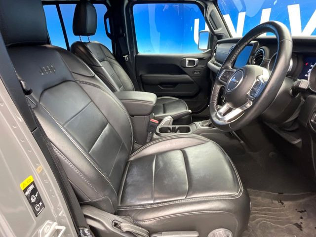 ●シートの使用感:破れ・へたりも少なく、ご覧の通りきれいな状態を維持しております。また、室内クリーニング・コーティングもご用命いただけます。