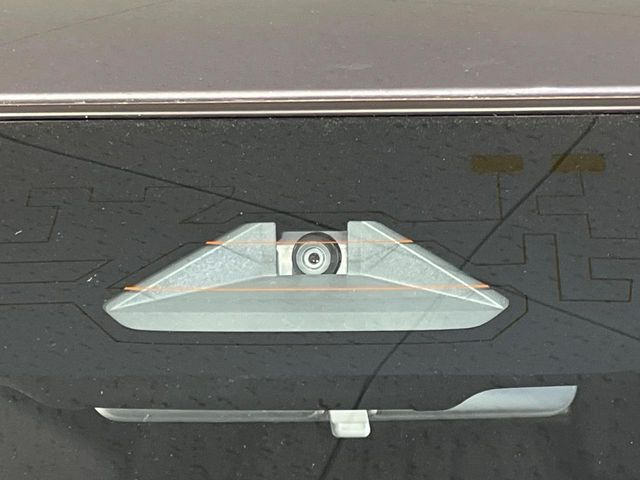 【スズキ セーフティサポート】走行中に前方の車両等を認識し、衝突しそうな時は警報とブレーキで衝突回避と被害軽減をアシスト。より安全にドライブをお楽しみいただけます。