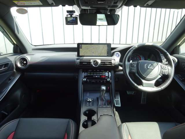 IS300h Fスポーツ モード グリッター