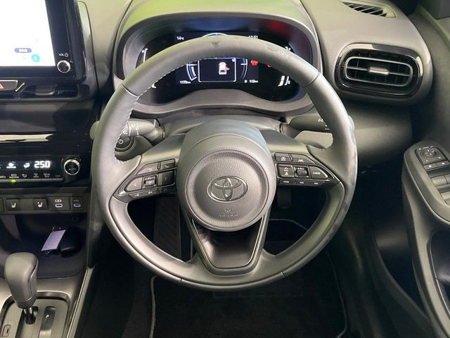 �y�����v�����X�e�A�����O�z�㎿�Ȋv���g�p���邱�ƂŁA��ɂ����������݂ƂĂ��^�]���₷���n���h���ł���