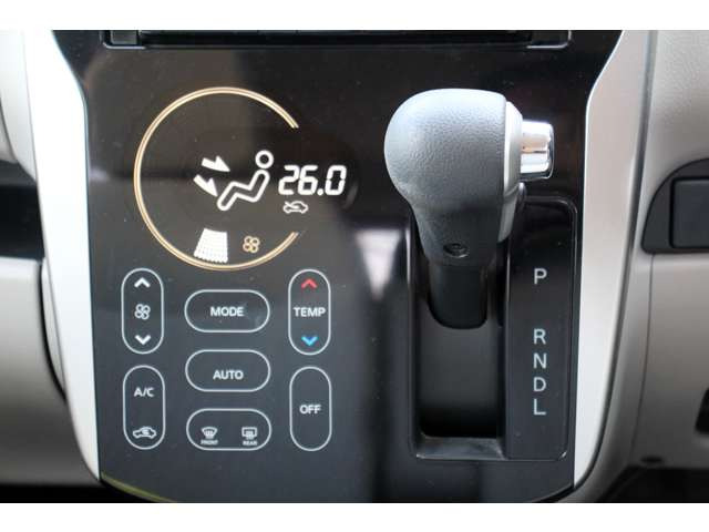 �I�[�g�G�A�R��