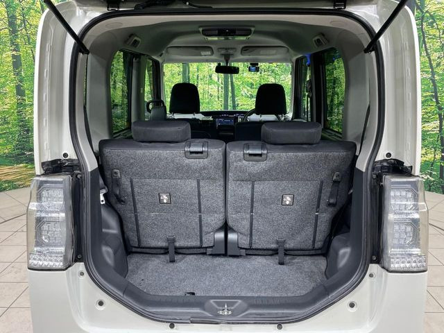 ���i�̂���������ʋ΁A���}���ɏ\���ȉ׎��X�y�[�X���m�ۂ��Ă���܂��B�Z�J���h�V�[�g��|���ƁA�傫�ȉו��̐ύڂ��\�ł���