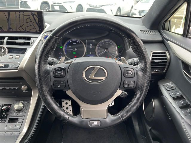 �y�����v�����X�e�A�����O�z�㎿�Ȋv���g�p���邱�ƂŁA��ɂ����������݂ƂĂ��^�]���₷���n���h���ł���