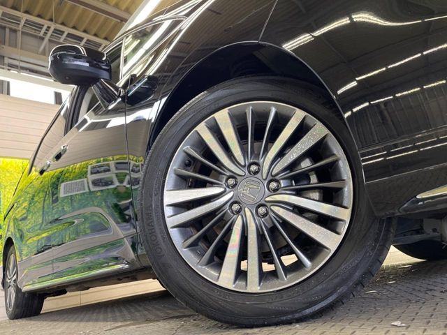 �y����17�C���`�A���~�z�C�[���z�O�ςɃ}�b�`���������A���~�z�C�[���𑕒����Ă���܂��B�e��ЊO�A���~�z�C�[����A�X�^�b�h���X�^�C�����戵�����Ă���܂��B���񂲑��k����������