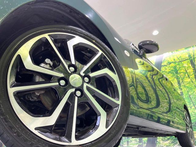 �y����16�C���`�A���~�z�C�[���z�O�ςɃ}�b�`���������A���~�z�C�[���𑕒����Ă���܂��B�e��ЊO�A���~�z�C�[����A�X�^�b�h���X�^�C�����戵�����Ă���܂��B���񂲑��k����������