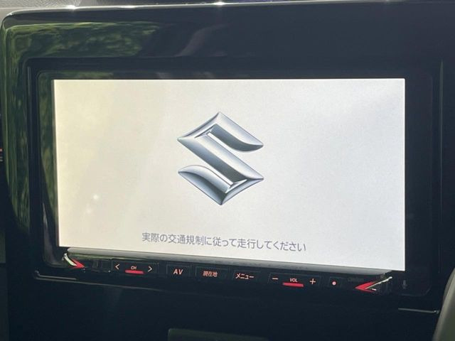 �y�����i�r�z�l�C�̏����i�r�𑕔����Ă���܂��B�i�r�̎g���₷���͂������A�I�[�f�B�I�@�\���[��!�L�����v�◷�s�͂������A�ʋ΂┃�����ȂǕ��i�̃h���C�u���y�����Ȃ�͂���