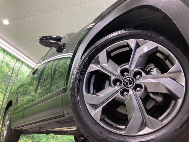 【純正18インチアルミホイール】外観にマッチした純正アルミホイールを装着しております。各種社外アルミホイールや、スタッドレスタイヤも取扱いしております。是非ご相談ください♪