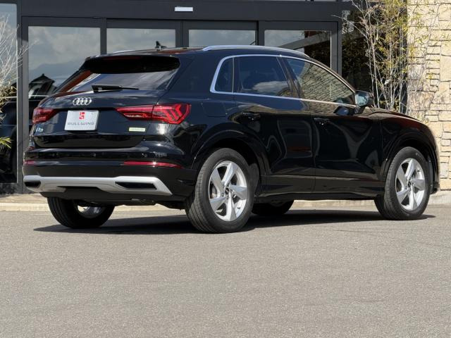 Q335 TFSI アドバンスド