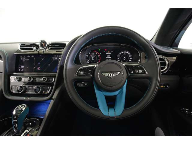 メーカー保証も残った1台が新車乗り出し(車両本体+オプション)の約2/3でお買い求めいただけるチャンスです!是非ご検討ください。