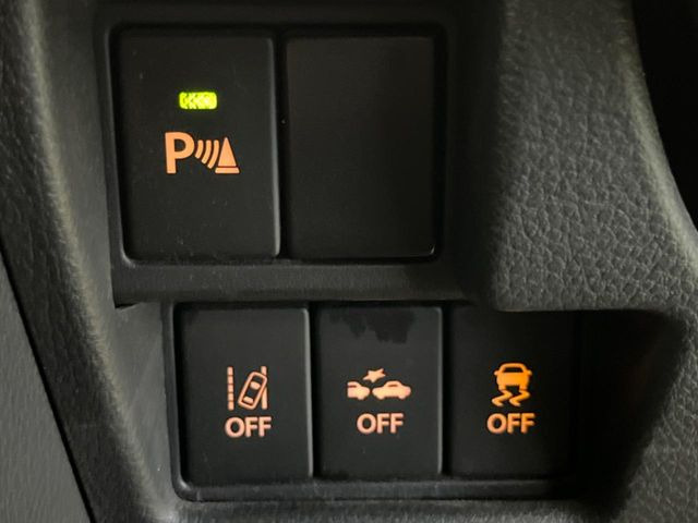 �y�X�Y�L �Z�[�t�e�B�T�|�[�g�z���s���ɑO���̎ԗ�����F�����A�Փ˂������Ȏ��͌x��ƃu���[�L�ŏՓˉ���Ɣ�Q�y�����A�V�X�g�B�����S�Ƀh���C�u�����y���݂��������܂��B