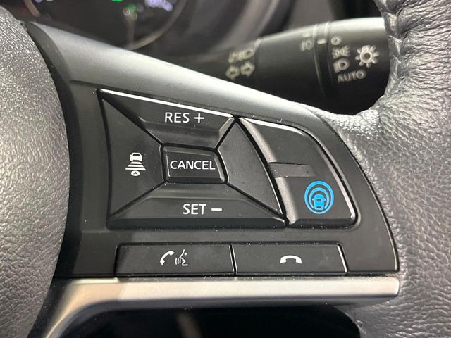 【プロパイロット】高速道路での長距離走行が楽に!!渋滞時と巡回走行のシーンで、アクセル・ブレーキ・ステアリングを自動で制御し、長距離運転の負担を軽減してくれます♪