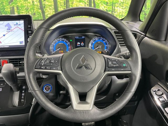 �y�����v�����X�e�A�����O�z�㎿�Ȋv���g�p���邱�ƂŁA��ɂ����������݂ƂĂ��^�]���₷���n���h���ł���