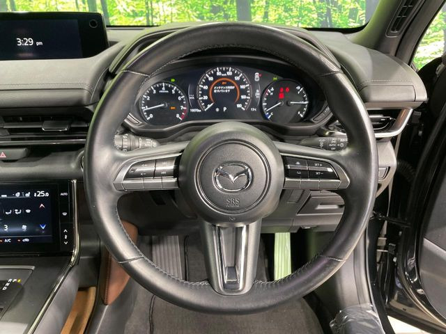 �y�����v�����X�e�A�����O�z�㎿�Ȋv���g�p���邱�ƂŁA��ɂ����������݂ƂĂ��^�]���₷���n���h���ł���