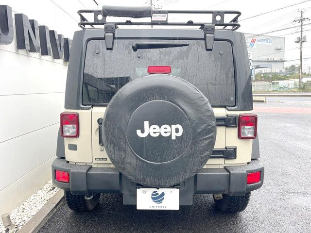 ●当店では第三者機関による車両品質鑑定を導入し、修復歴車を排除。鑑定書が発行されますので、ぱっと見ただけでは分からない箇所まで納得した上でご検討いただけます。※一部未実施の場合がございます。