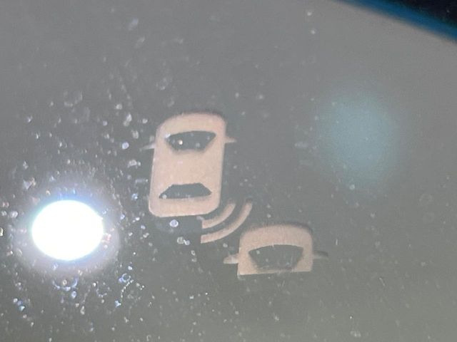 �y�u���C���h�X�|�b�g�C���t�H���[�V�����z���s���A�h�A�~���[�̎��p�ɂȂ�₷���ӏ��Ɍ㑱�Ԃ��ڋ߂���ƃT�C�h�~���[�t�߂Ɍx����\���A�h���C�o�[�ɒ��ӊ��N�����Ă���܂��B