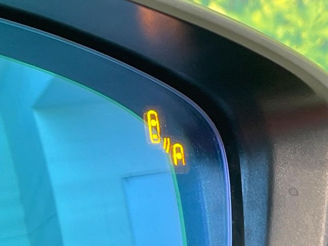 �y�u���C���h�X�|�b�g���j�^�����O�z���s���A�h�A�~���[�̎��p�ɂȂ�₷���ӏ��Ɍ㑱�Ԃ��ڋ߂���ƃT�C�h�~���[�t�߂Ɍx����\���A�h���C�o�[�ɒ��ӊ��N�����Ă���܂��B