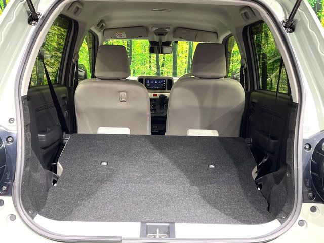 普段のお買い物や通勤、送迎等に十分な荷室スペースを確保しております。セカンドシートを倒すと、大きな荷物の積載も可能です♪