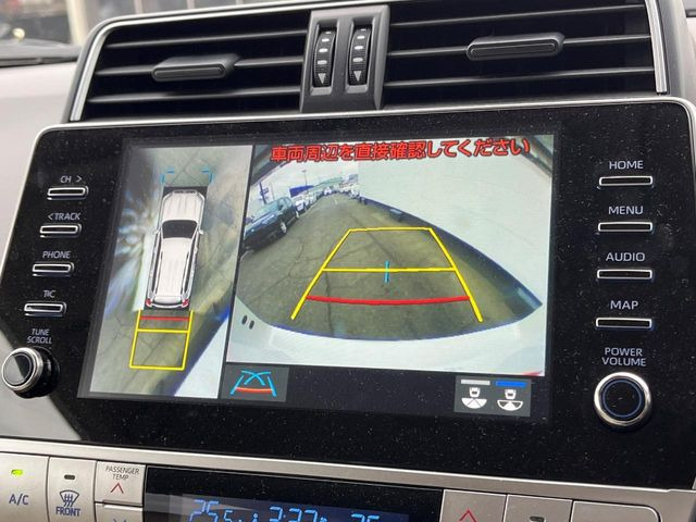 �y�p�m���~�b�N�r���[���j�^�[�z��p�̃J�����ɂ��A�ォ�猩���낵���悤�Ȏ��_��360�x�N���}�̎��͂��m�F���邱�Ƃ��ł��܂������p�������m�F���₷���A�����ꏊ�ł̐؂�Ԃ��⒓�Ԃ��X���[�Y�ɍs���܂��B